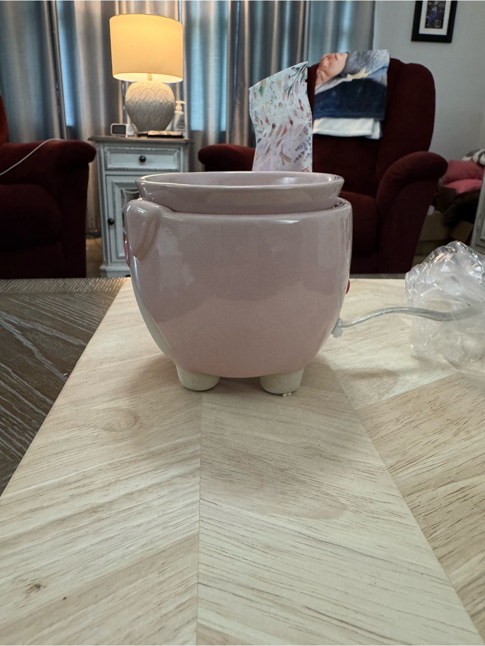 Maggie the pig simmer pot -Cute Pig Ceramic Pot - Pink and Cream - Picture 2 of 10